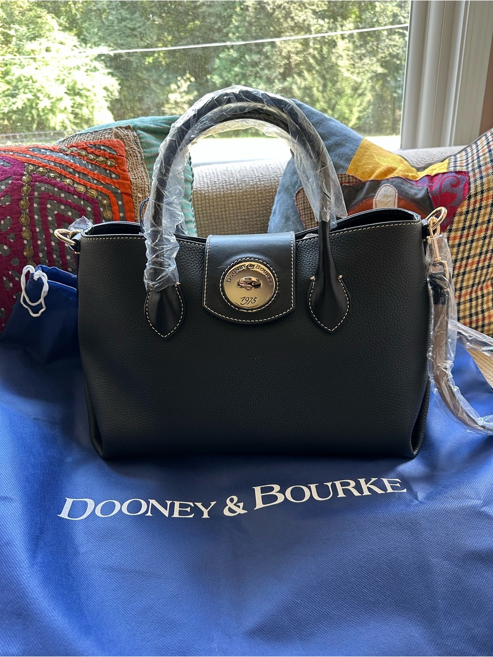 NWT Dooney & Bourke Turnlock
Handle Tote Bag